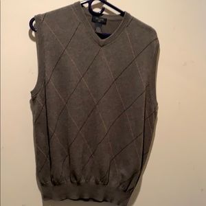 Men’s V-neck Dockers vest, smoke & pet free home